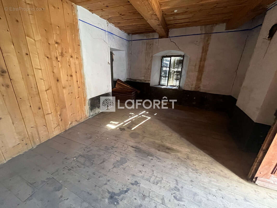 73640 SAINTE FOY TARENTAISE Maison 285m² à rénover et terrain - photo 10