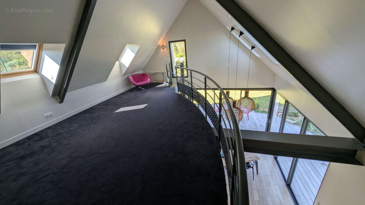 Maison à SAINT-QUENTIN-EN-TOURMONT