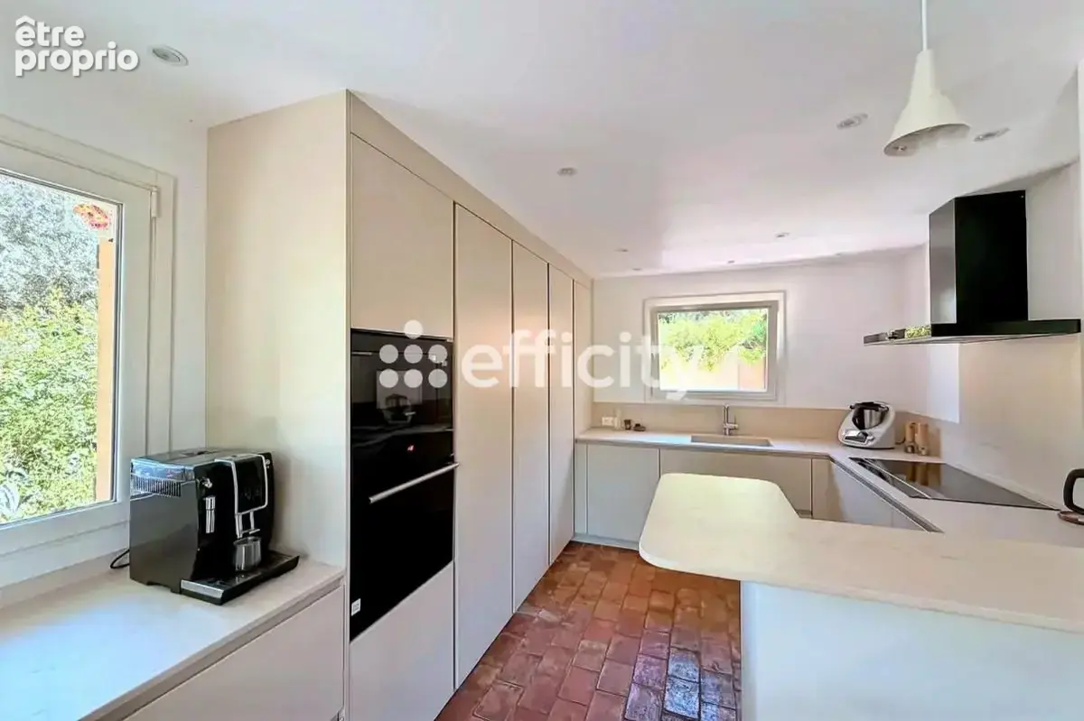 Maison 6 pièces 207 m² à vendre à Aubagne (13400) - photo 12