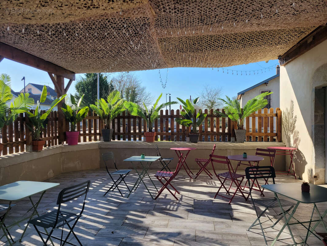 Commerce à ORCHAMPS