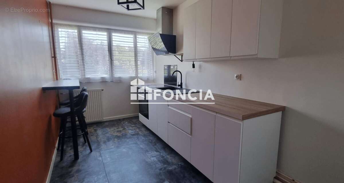 Appartement à LE PLESSIS-BOUCHARD