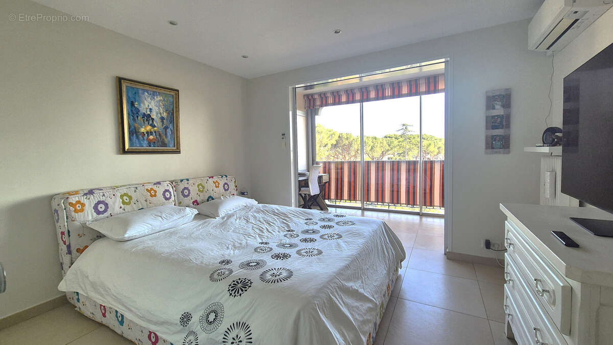 Appartement à MANDELIEU-LA-NAPOULE