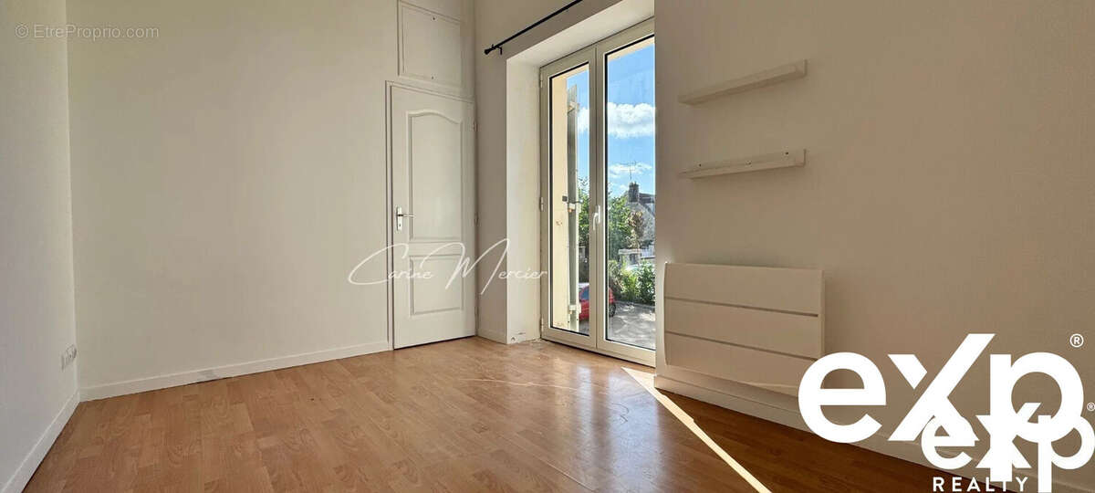 Appartement à LE TREMBLAY-SUR-MAULDRE