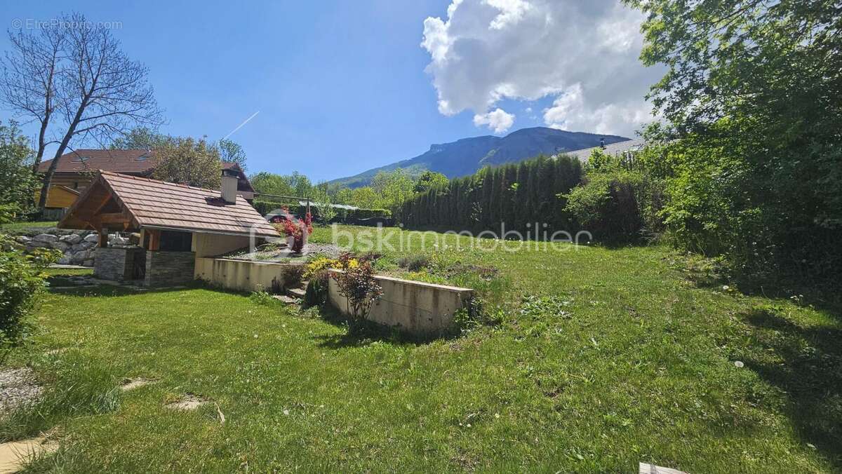 Maison à LA ROCHE-DES-ARNAUDS