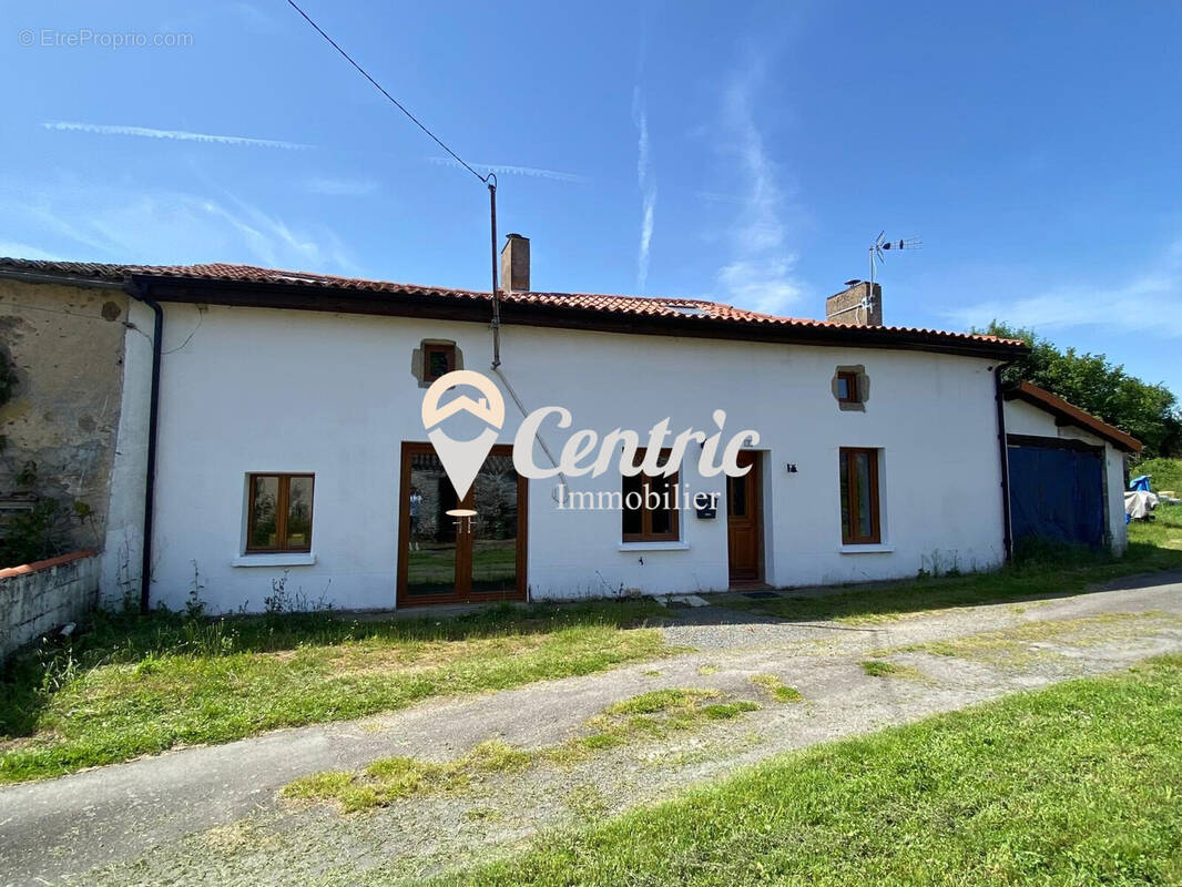 Maison à CLESSE