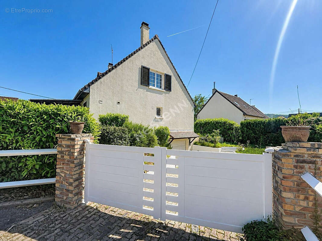Maison à ASNIERES-SUR-OISE