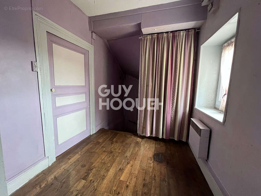 Maison à CHARBONNAT