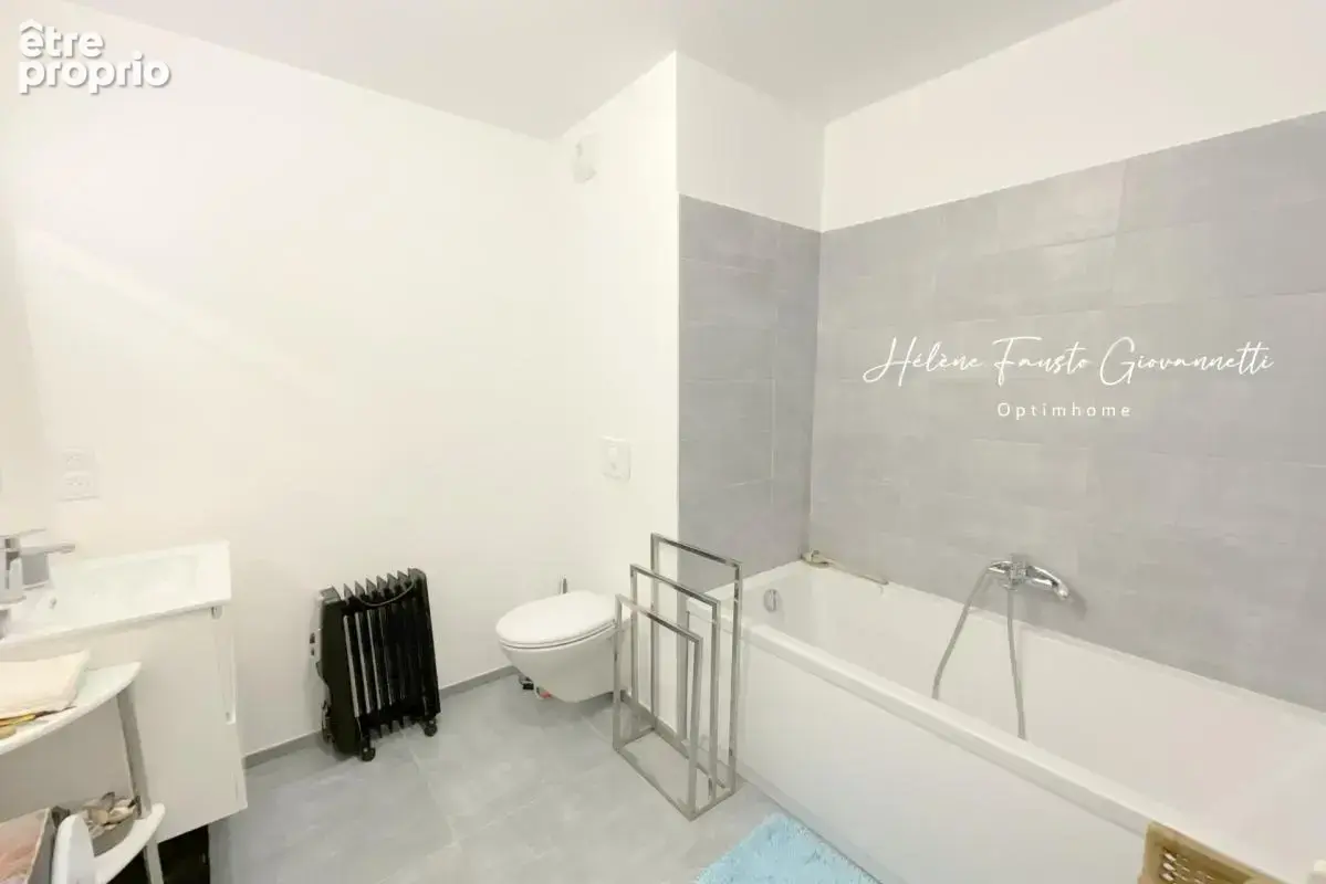 SAN-NICOLAO – Appartement T3 de 74 m² avec terrasse, à deux pas des commerces et de la plage - photo 8