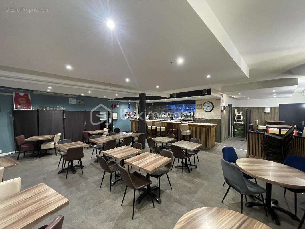 Commerce à SAINT-SULPICE