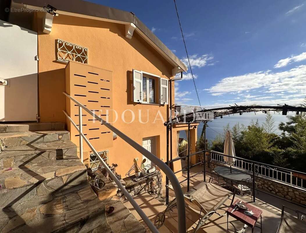 Maison à ROQUEBRUNE-CAP-MARTIN