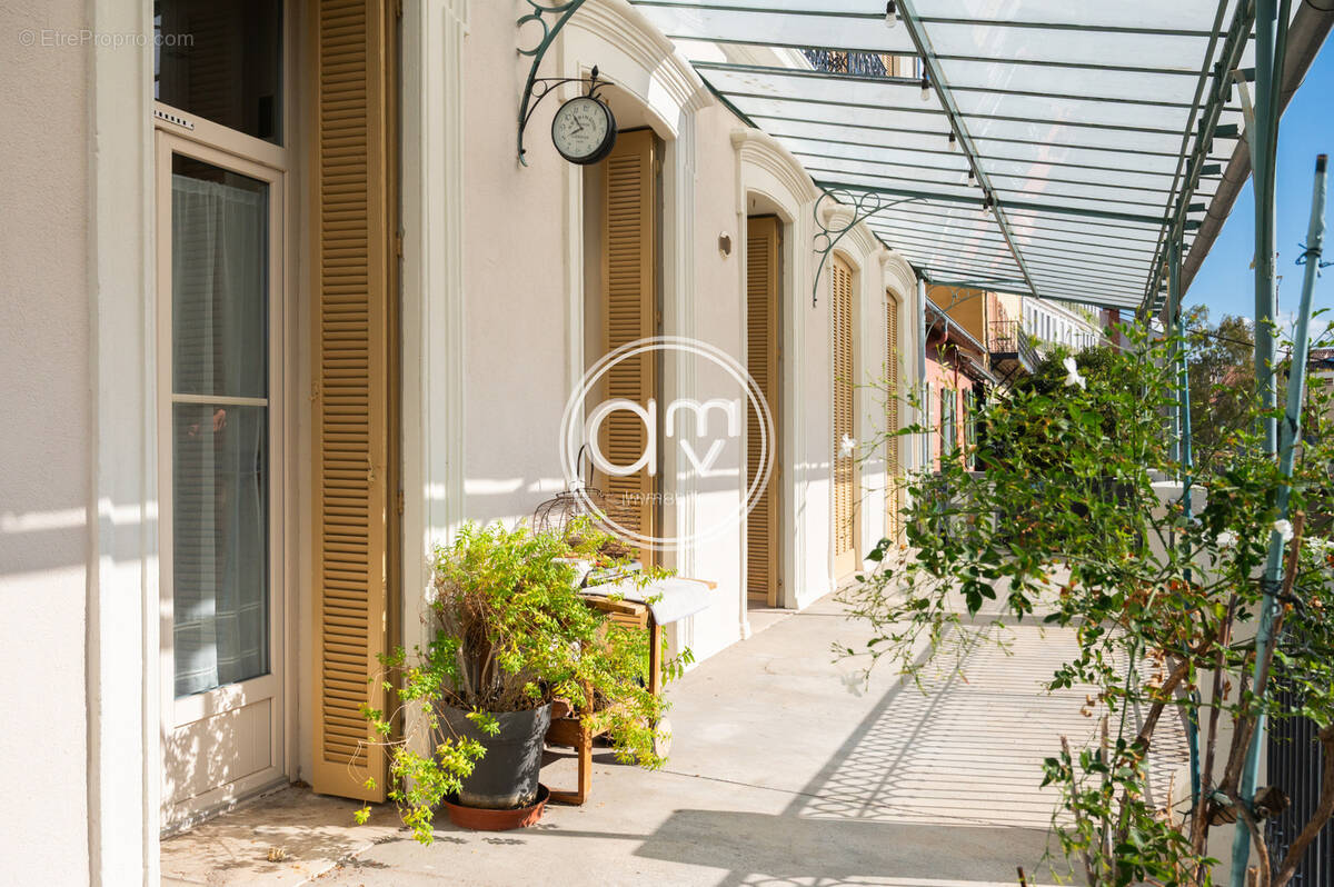 Appartement à HYERES