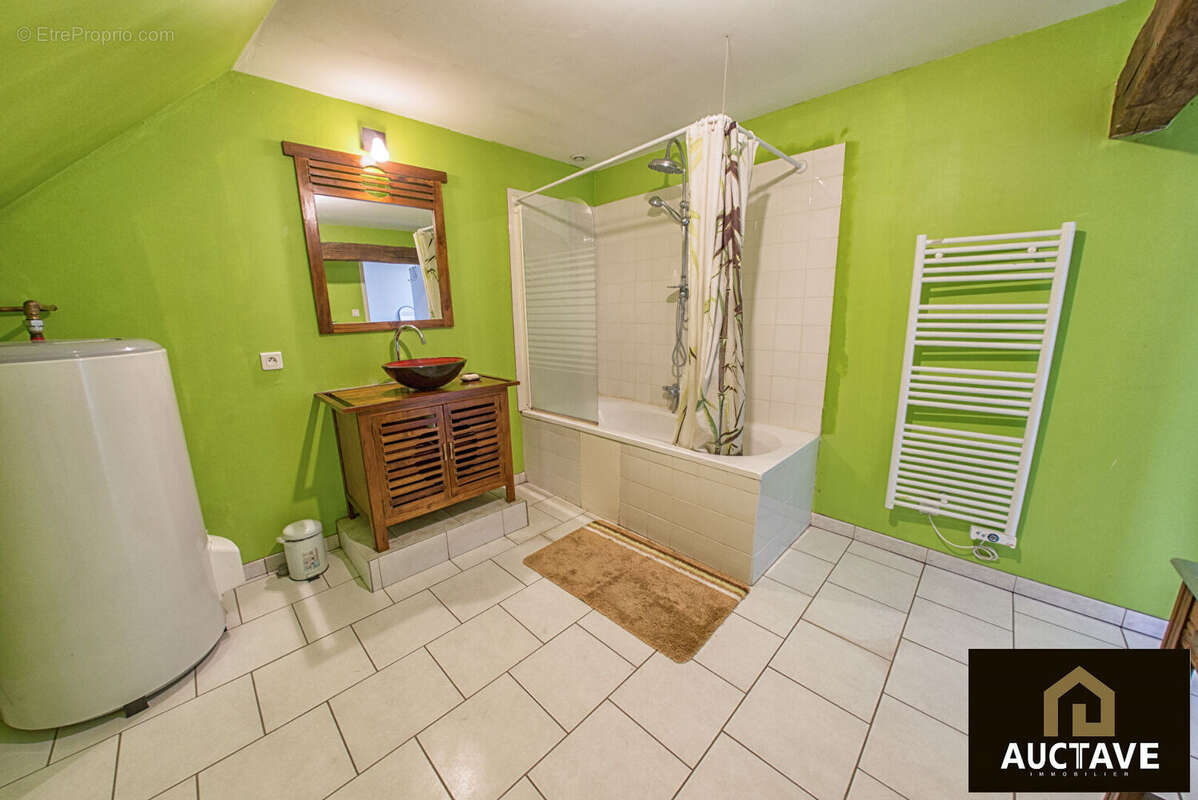 Appartement à FRESNAY-SUR-SARTHE