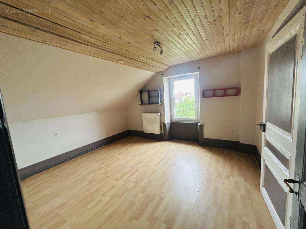 Valentigney superbe duplex 110 m2 - photo 2