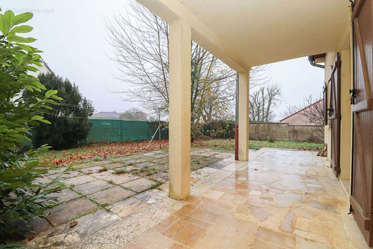 Maison à SAVIGNY-LE-SEC