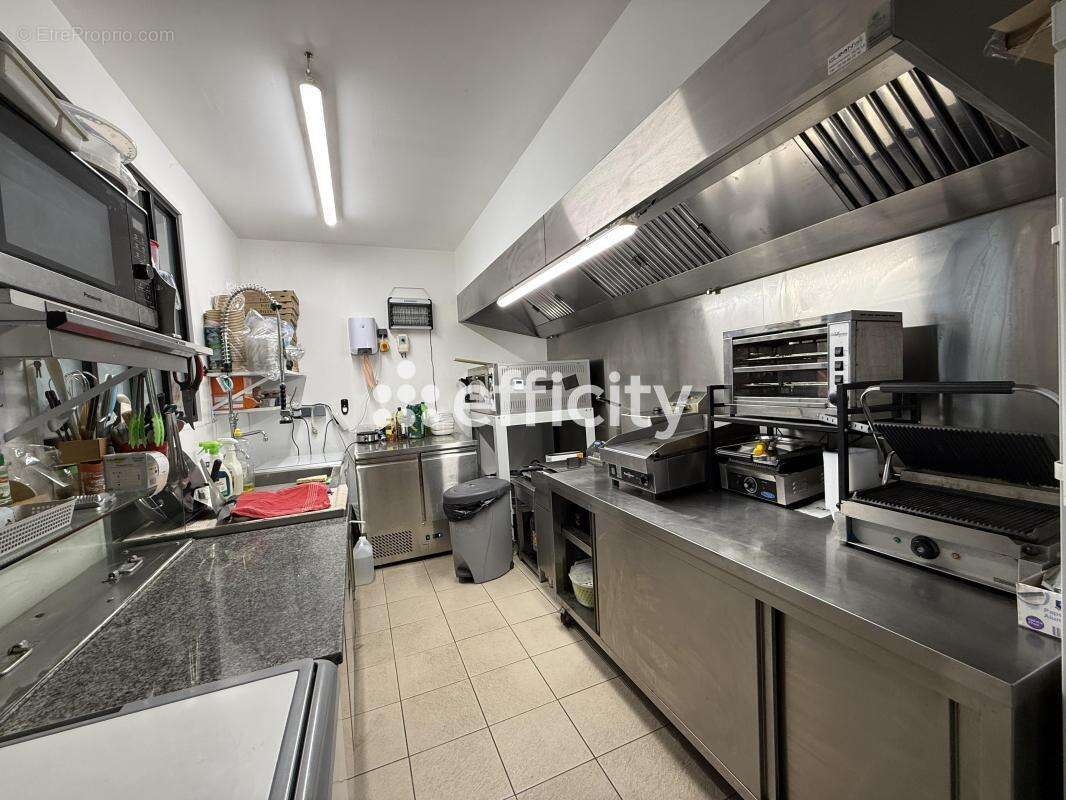 Commerce à MATIGNON