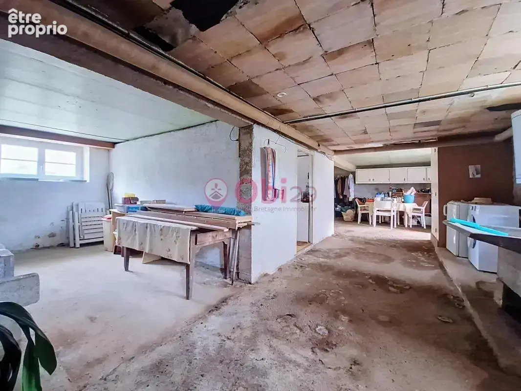 Une maison à rénover, un beau terrain et du potentiel! - photo 9