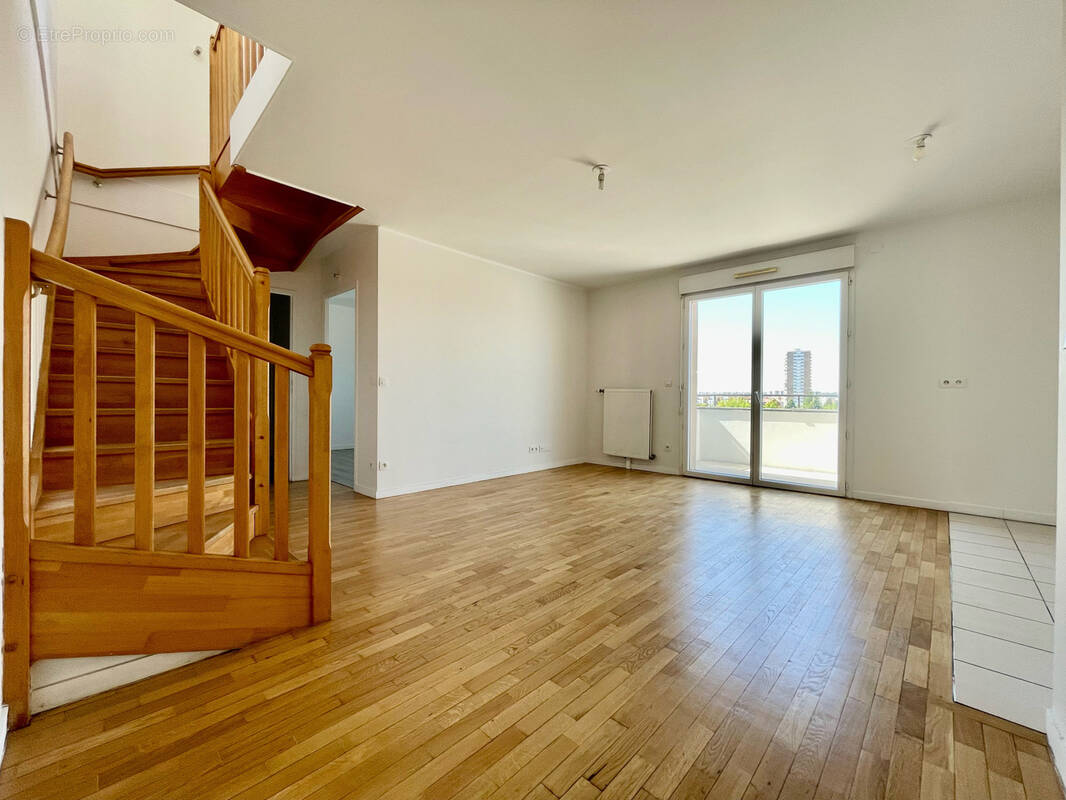 Photo Appartement à Drancy au prix de 217 000€