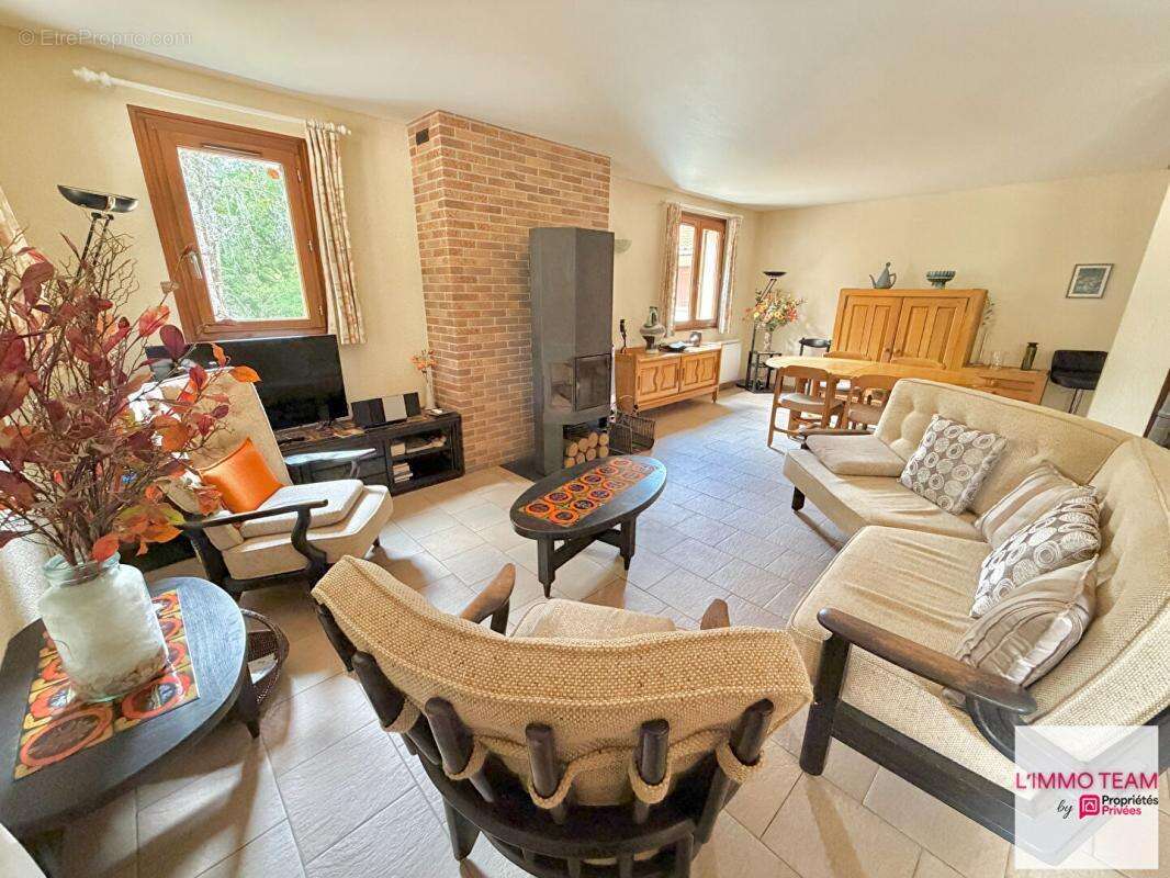 VERS, maison 5 pièces sur plus de 8000m² de terrain - photo 9