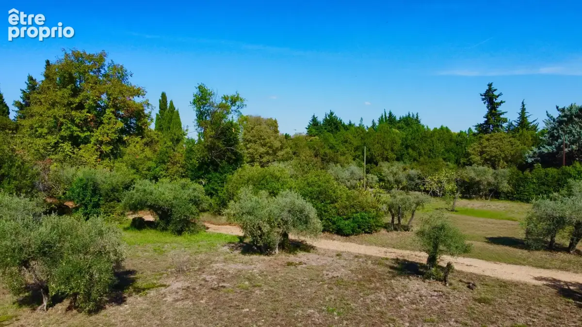 Terrain à ARLES