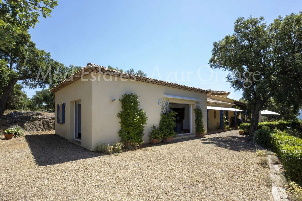 Maison à PLAN-DE-LA-TOUR