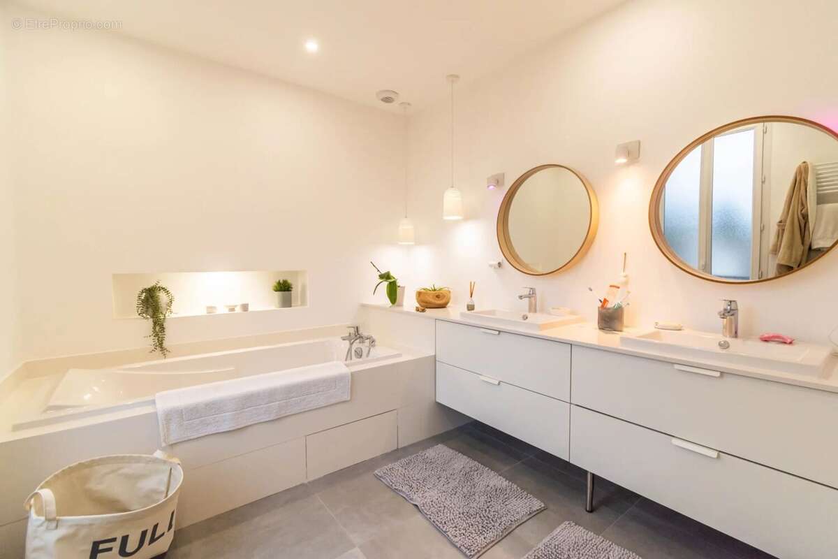 Maison à MONTMORENCY