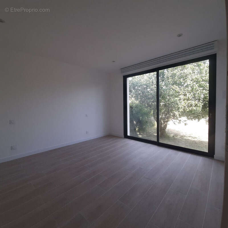 Maison à SAINT-JULIEN-DE-CONCELLES