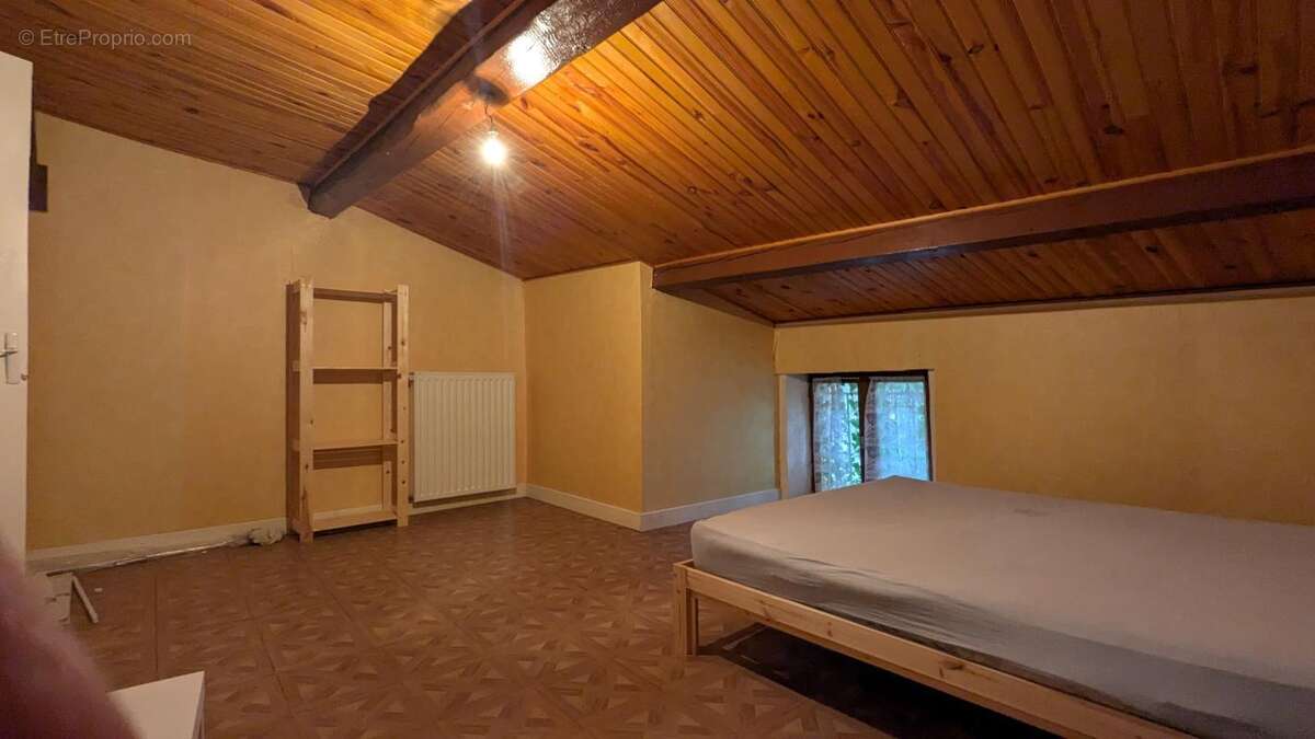Maison 199 m² à Saint-Remy-Sur-Durolle  - photo 15