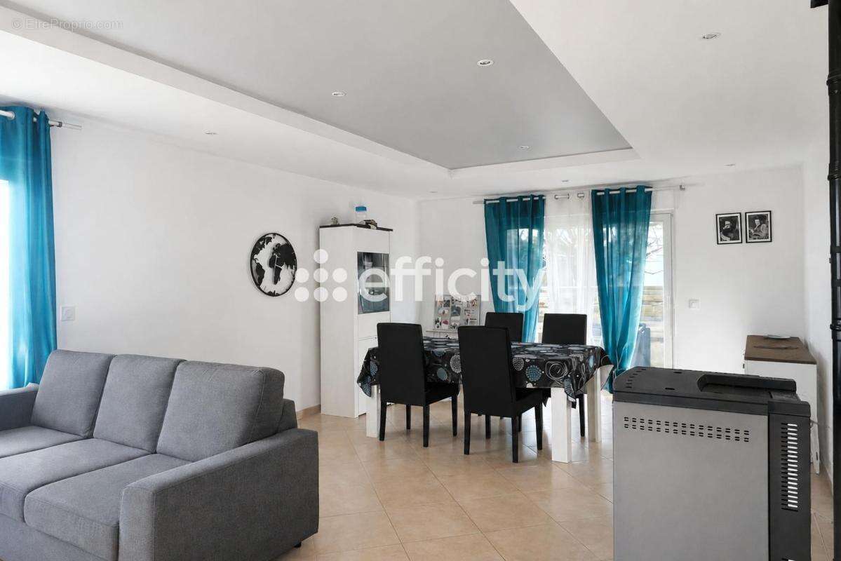 Maison 123 m² à Semussac  - photo 5