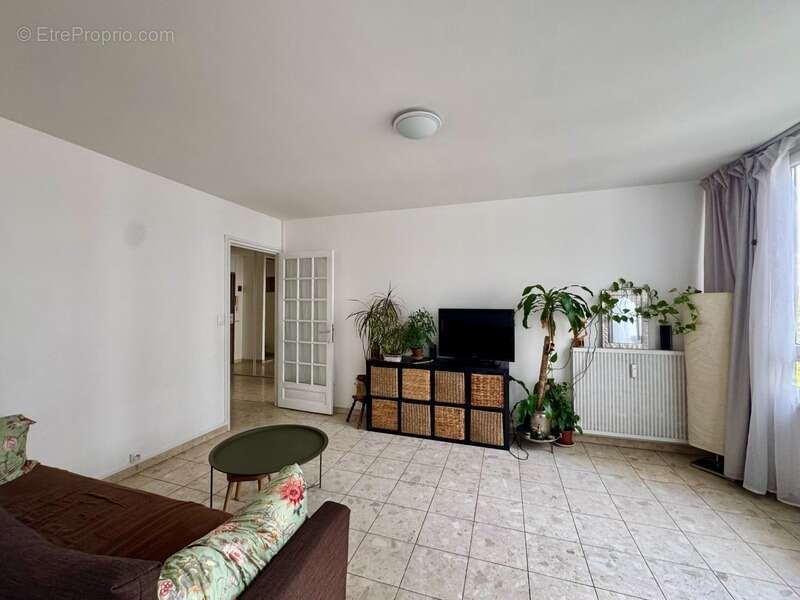 Appartement à AUBERVILLIERS