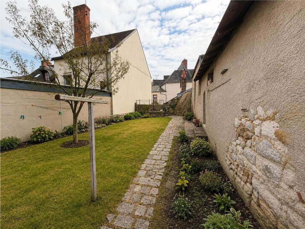 Maison à MONTS