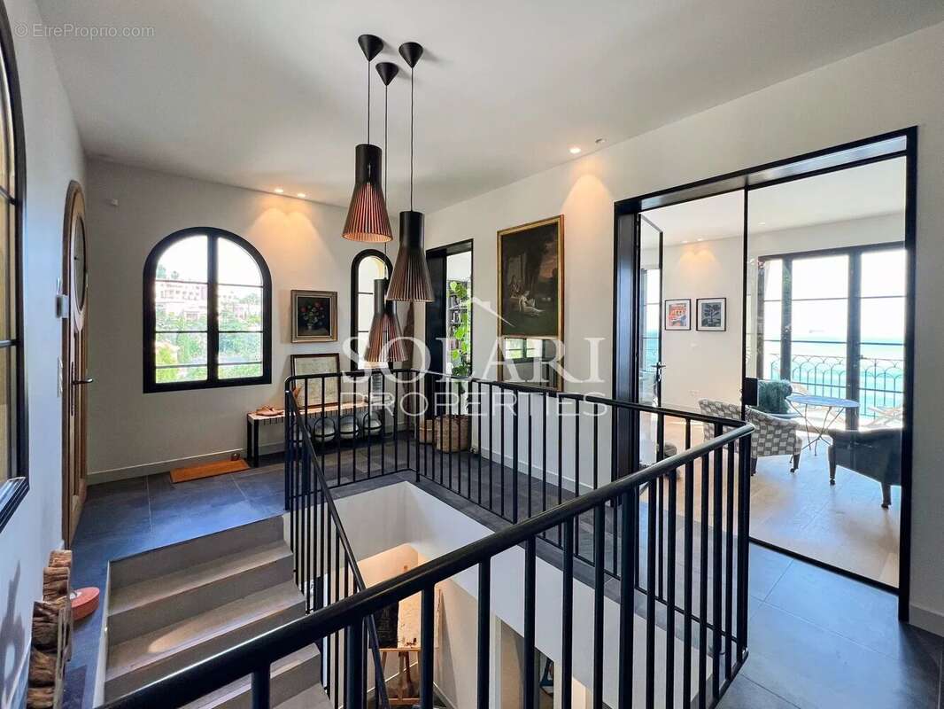 Maison à THEOULE-SUR-MER