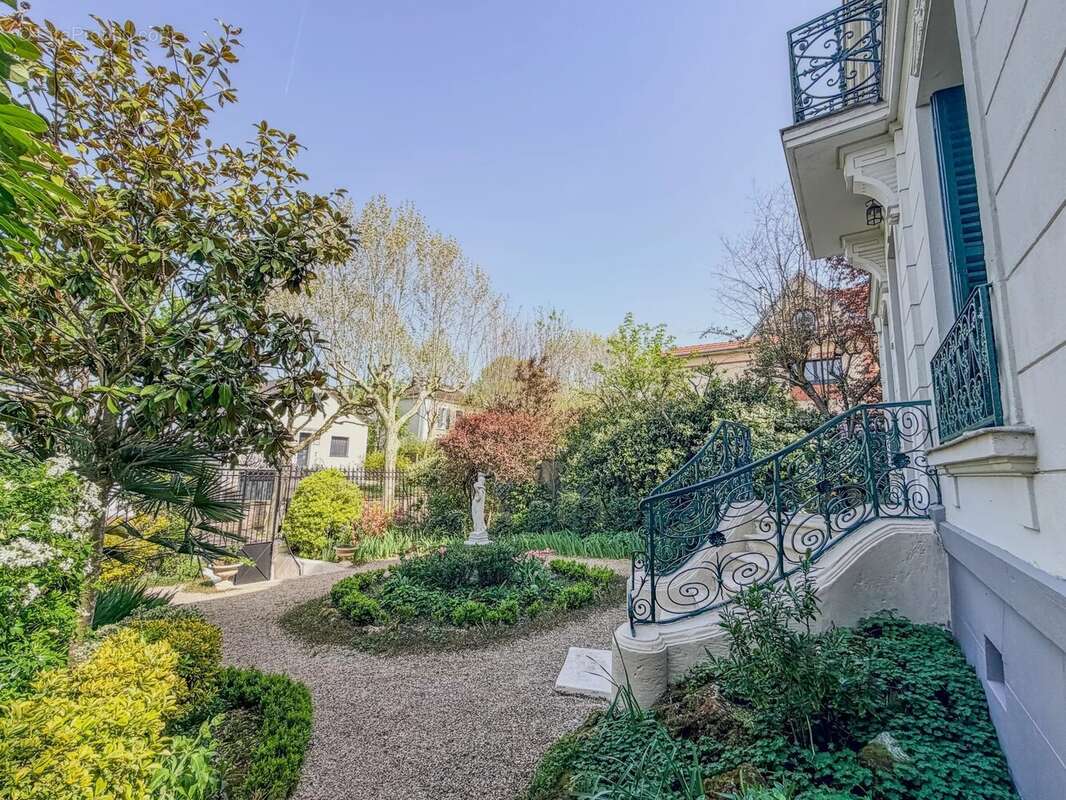 Maison à LE RAINCY