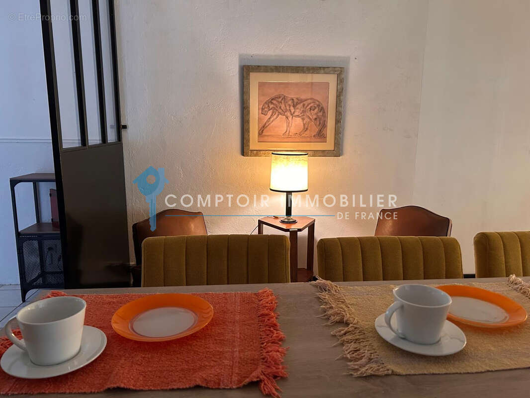 Vergèze 150 m de la gare , en exclusivité Maison de village de 136 m2 hab 5 chambres , piscine - photo 11