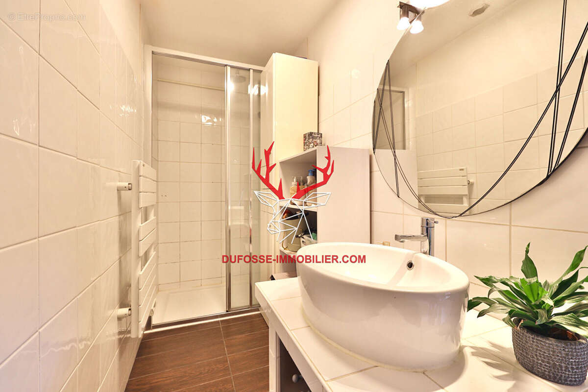 Appartement à SAINT-GENIS-LAVAL