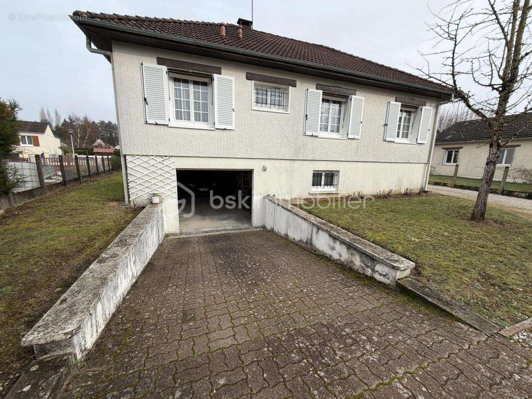 Maison à FAY-AUX-LOGES