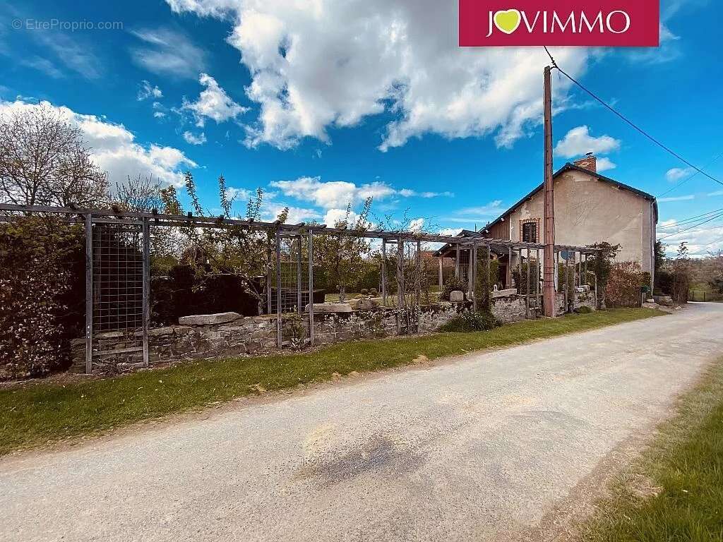 Maison à FONTANIERES