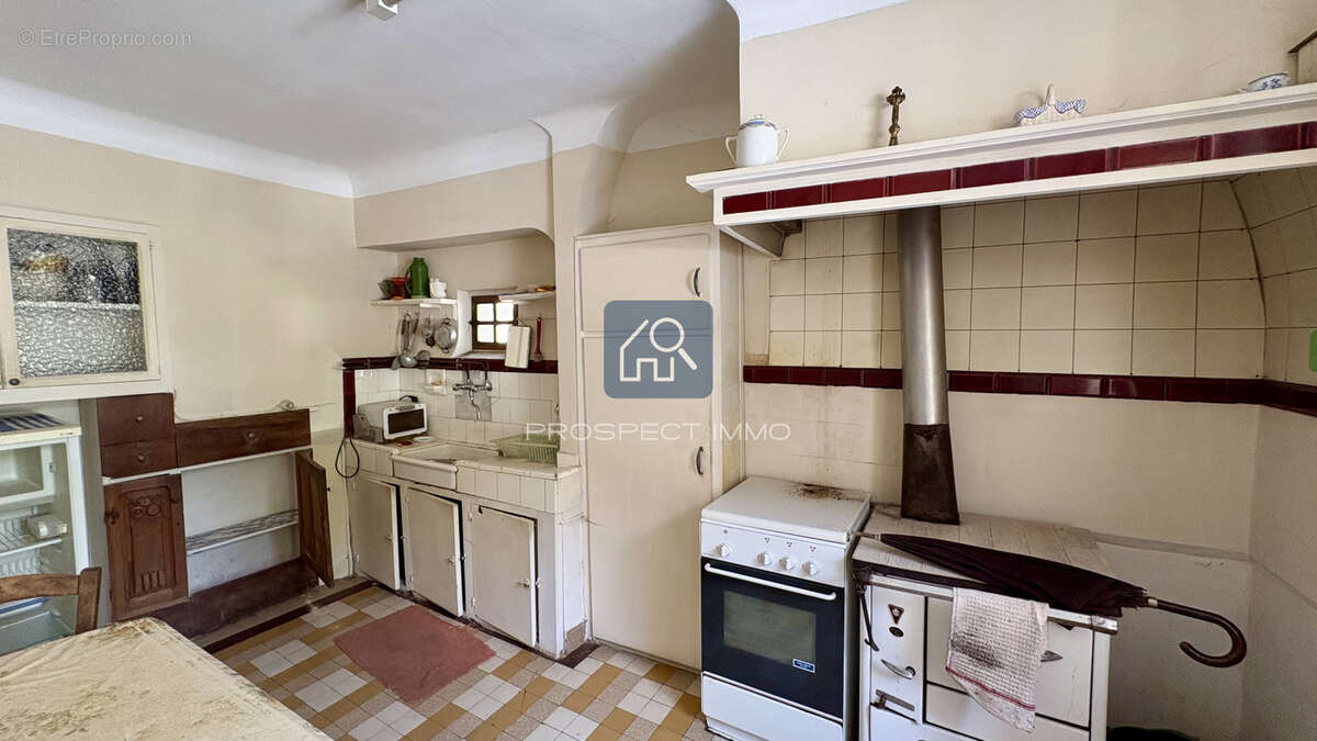 Maison de village à rénover à Laissac - photo 3