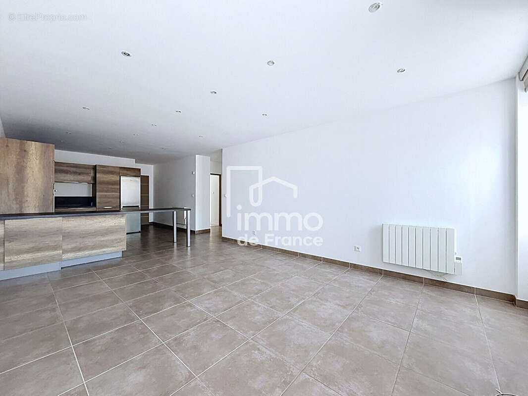 Appartement à BELLEGARDE-SUR-VALSERINE