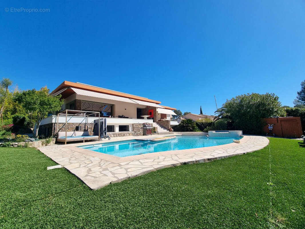 Maison à SAINT-RAPHAEL