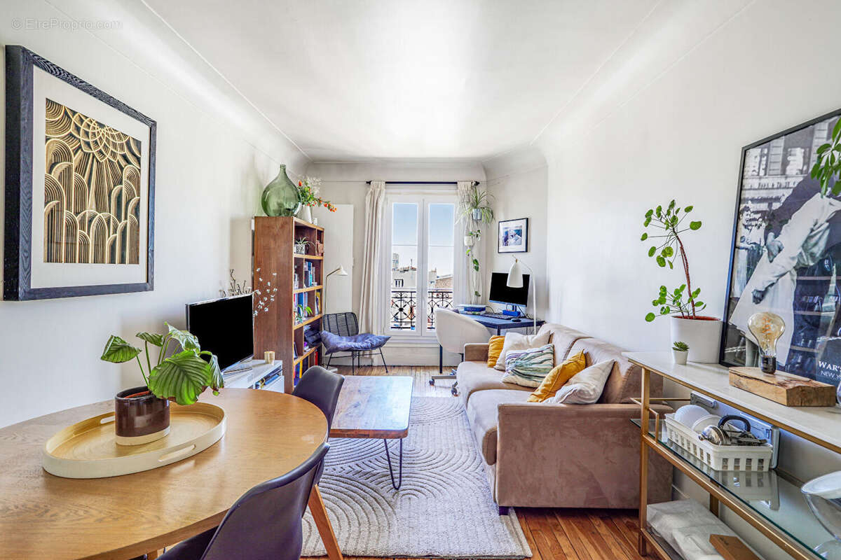 Appartement à PARIS-18E