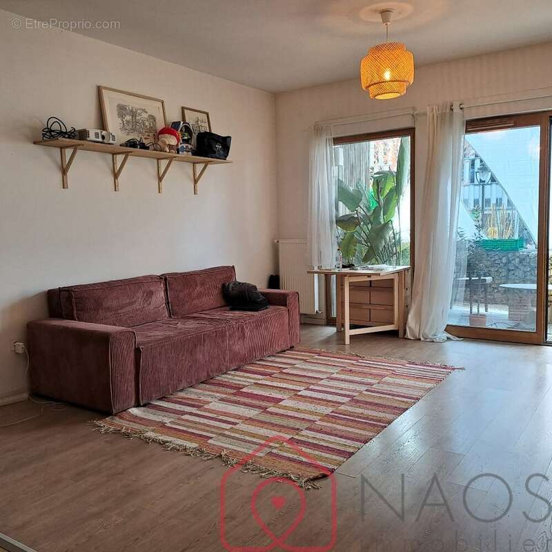 Appartement à L'ILE-SAINT-DENIS