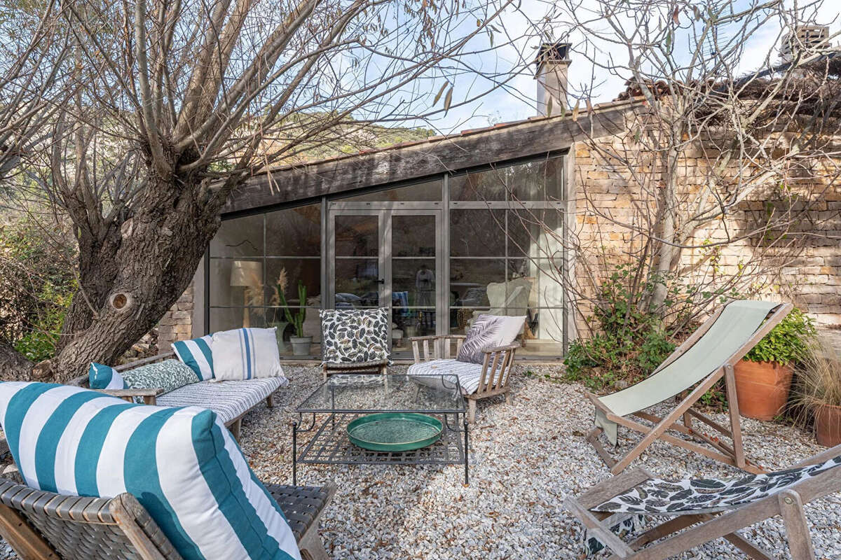 Maison à VAUVENARGUES