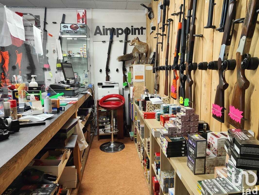 Photo 2 - Commerce à SAINT-BONNET-LE-FROID