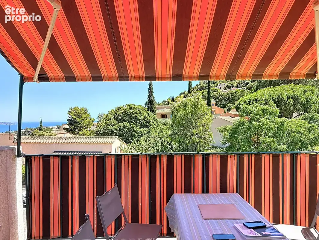 Mazet duplex vue mer & collines avec terrasse & parking à cavalaire sur mer - photo 10