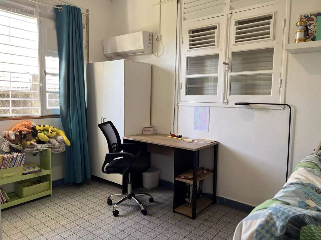 Maison à BASSE-TERRE