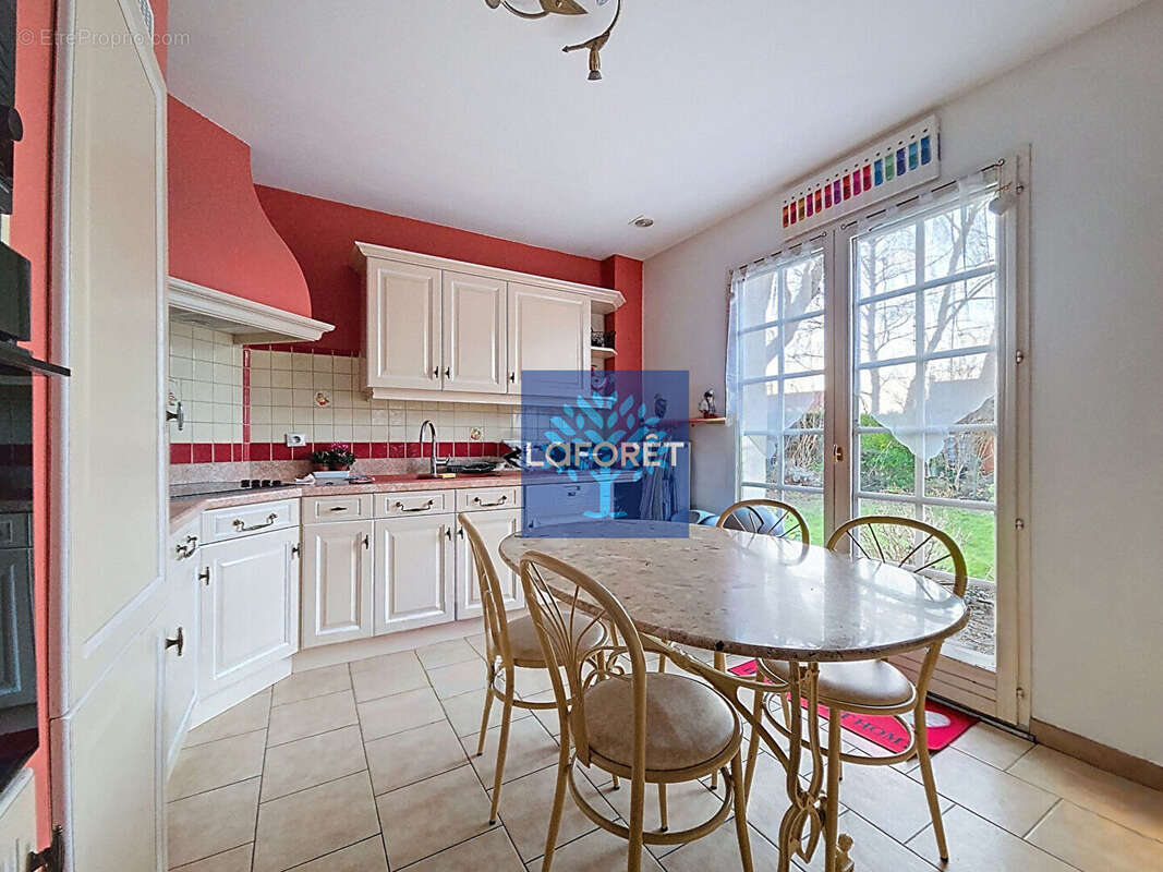 Maison à LEUDEVILLE