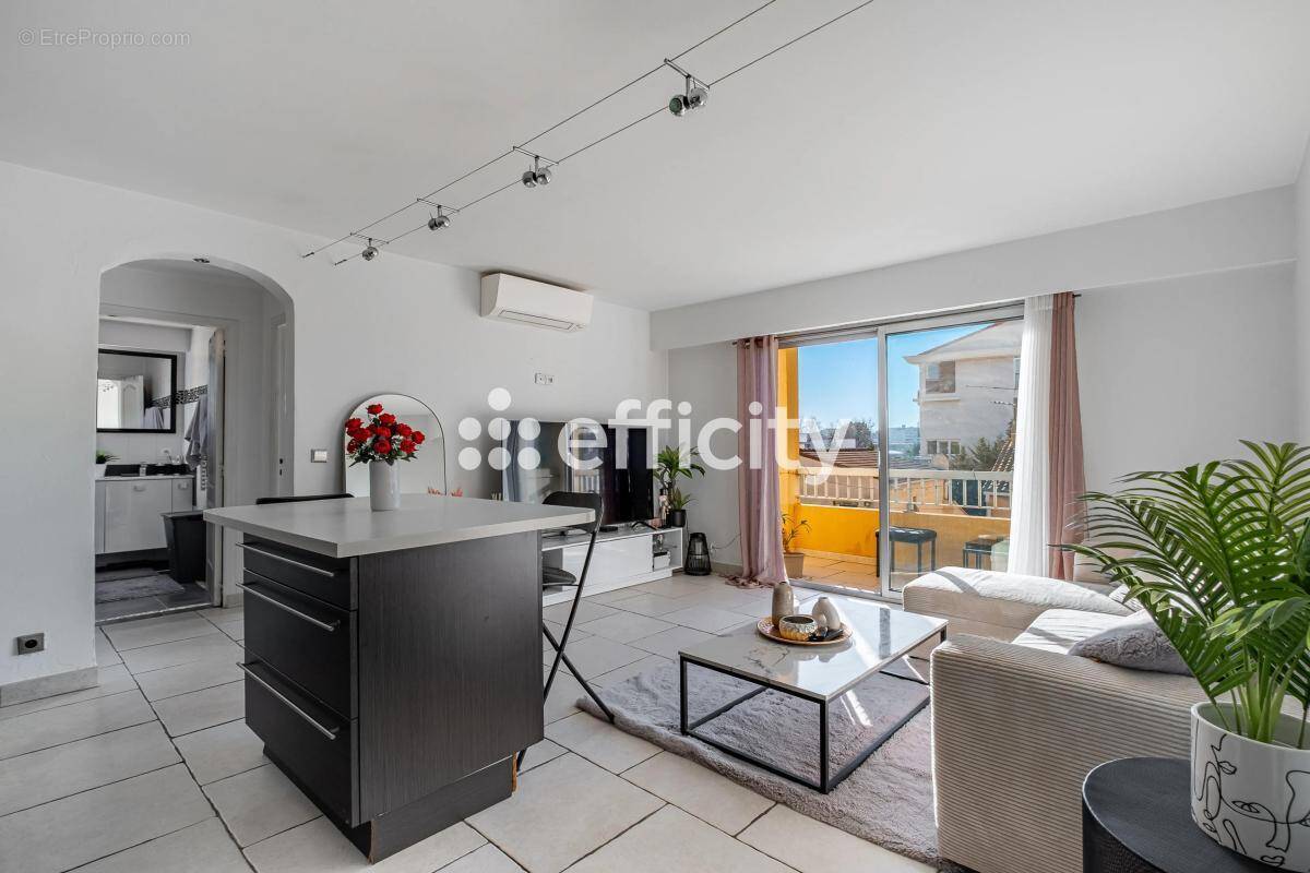 Appartement à FREJUS