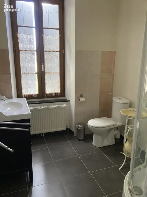 secteur Couiza, maison rénovée avec jardin, 4 chambres, 4 salles d'eau, sejour/salon 80m2, autres pièces et dé - photo 28