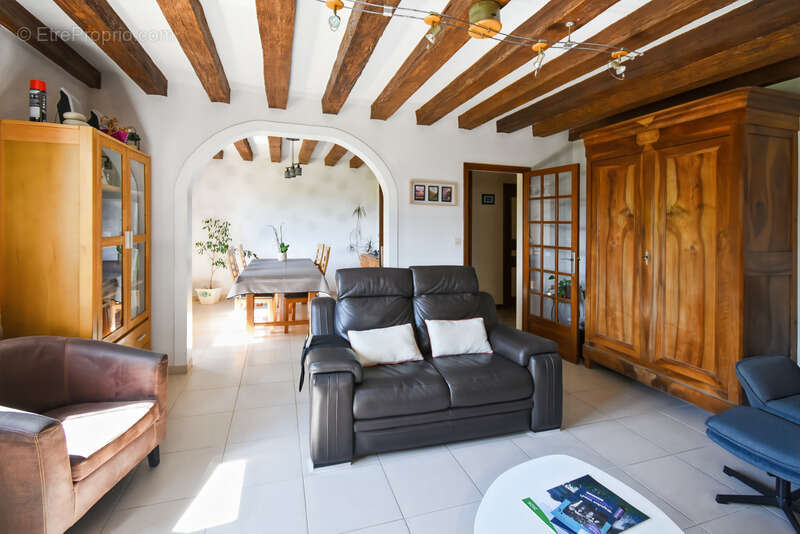 Maison à CLEVILLIERS