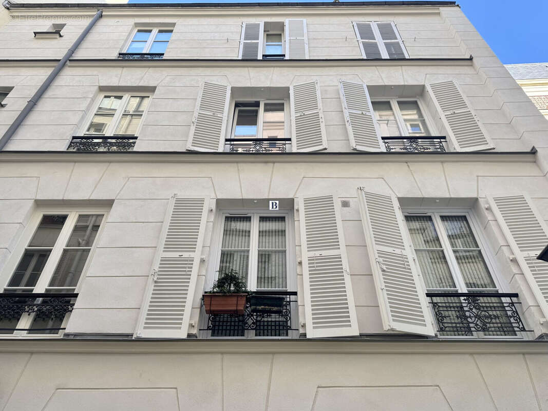 Appartement à PARIS-7E